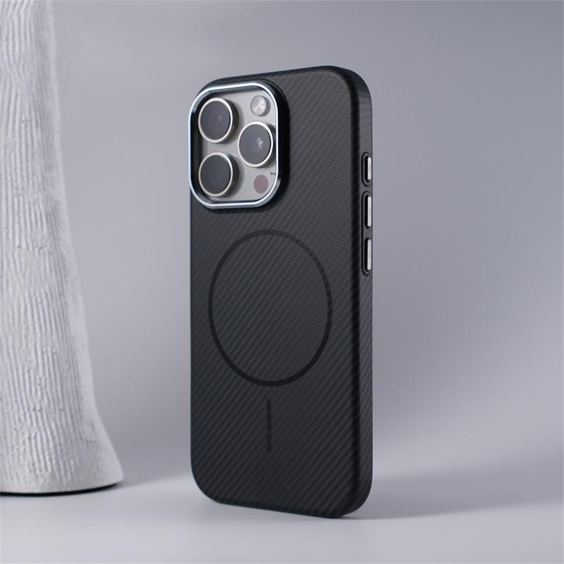 Applicable to iPhone17 fine ring magnetic carbon fiber skin feeling Apple 16 advanced feeling PC anti-drop mobile phone case 15