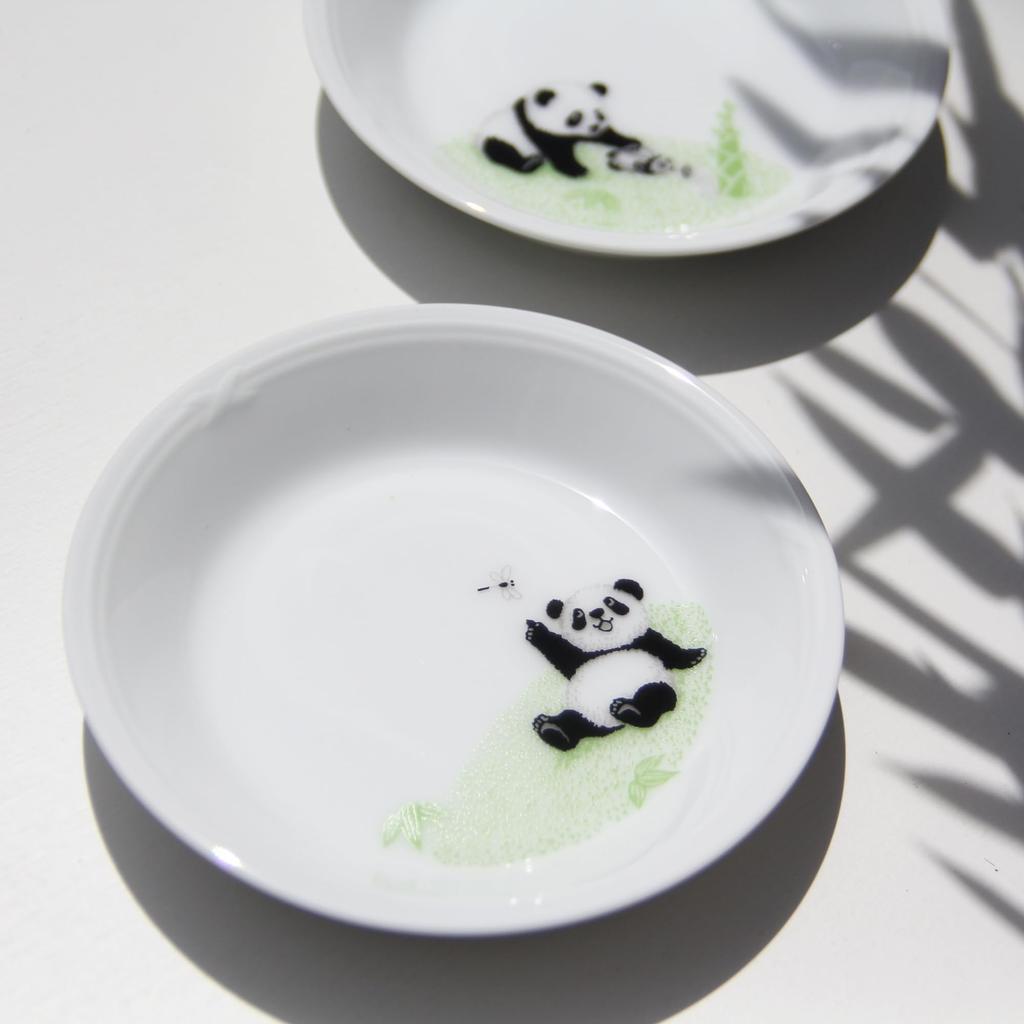 Okura Pottery Panda Parent and Child - Auspicious Tale - 11cm Small Plate Part 2 [Dragonfly Stop Here] Microwave and Dishwasher Safe, Made in Japan,