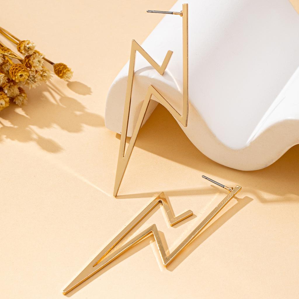 Women's Earrings, Exaggerated Lightning-Shaped Earrings, Suitable for Daily Wear and Vacation Wear