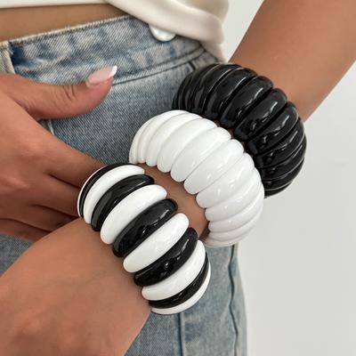 Elegante Braccialetto Elastico Splicing Bianco e Nero, Braccialetto Larga Geometrico Curvo Esagerato