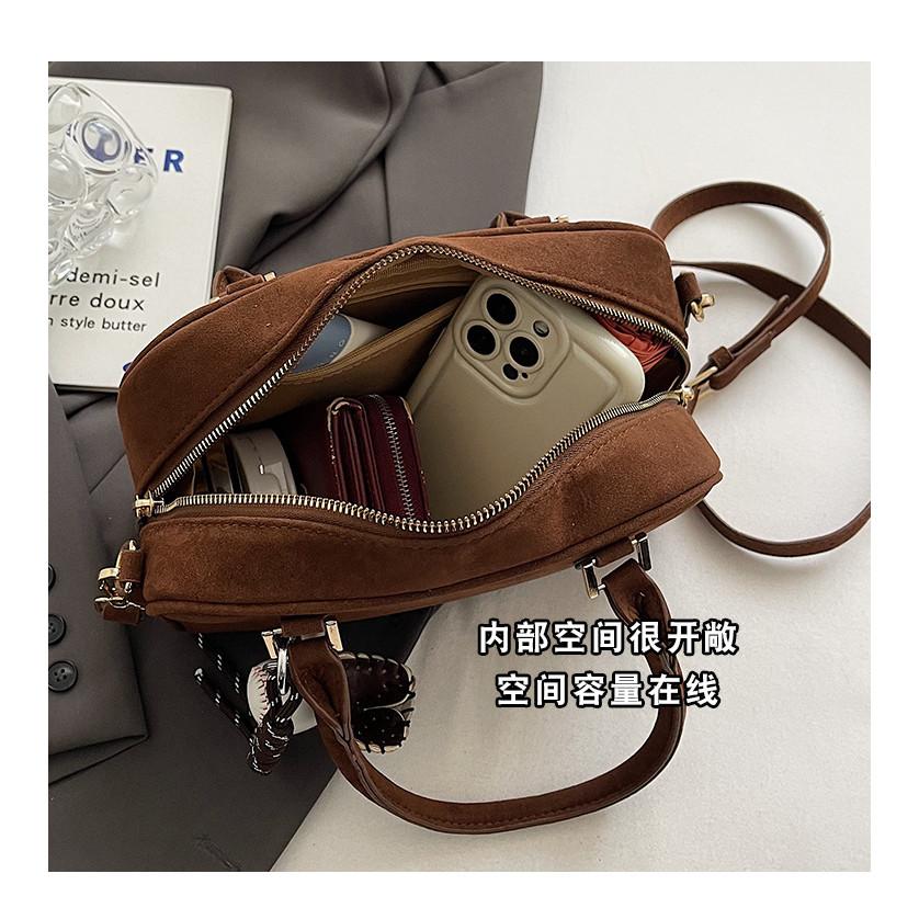 IELGY Korean Niche Portable Bowling Bag Trendy Autumn Winter Retro All-Match Frosted Messenger Small Square Bag