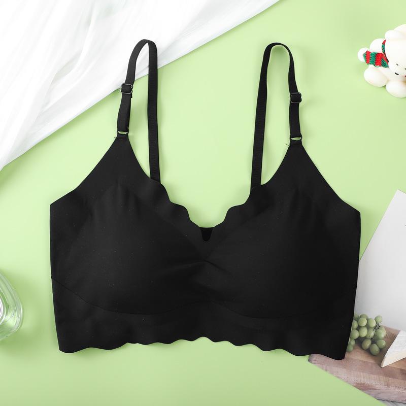 Seamless Wire-Free Nude Comfort Plus Size Sports Bra with Beautiful Back Design