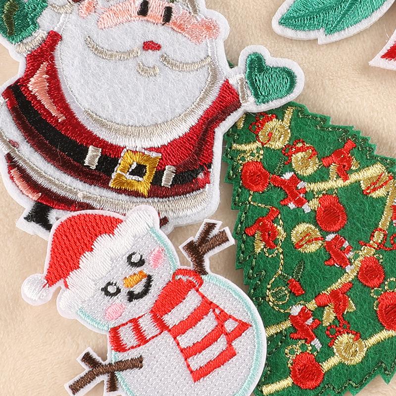 Dooku Embroidered Santa Claus & Tree Patch with Sequins - Clothing Accessory