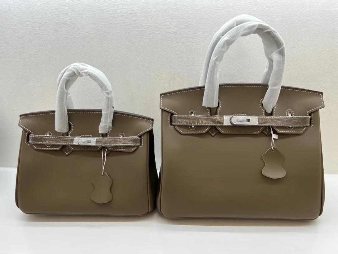 

Новая натуральная кожа Swift Leather Silver Buckle Platinum Toe Cover Layer Cowhage Atmospheric Handbag Fashion Styleing Shoulder Bag For Women 30x17x22cm бездна