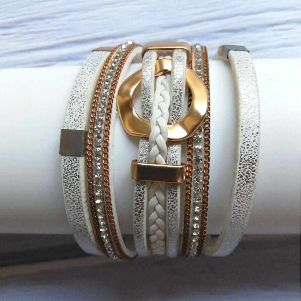 Bracciale da Donna in Ecopelle Stile Bohemien con Chiusura Magnetica