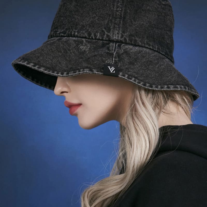 

VARZAR Stonewashed Denim Bucket Hat Black FREE