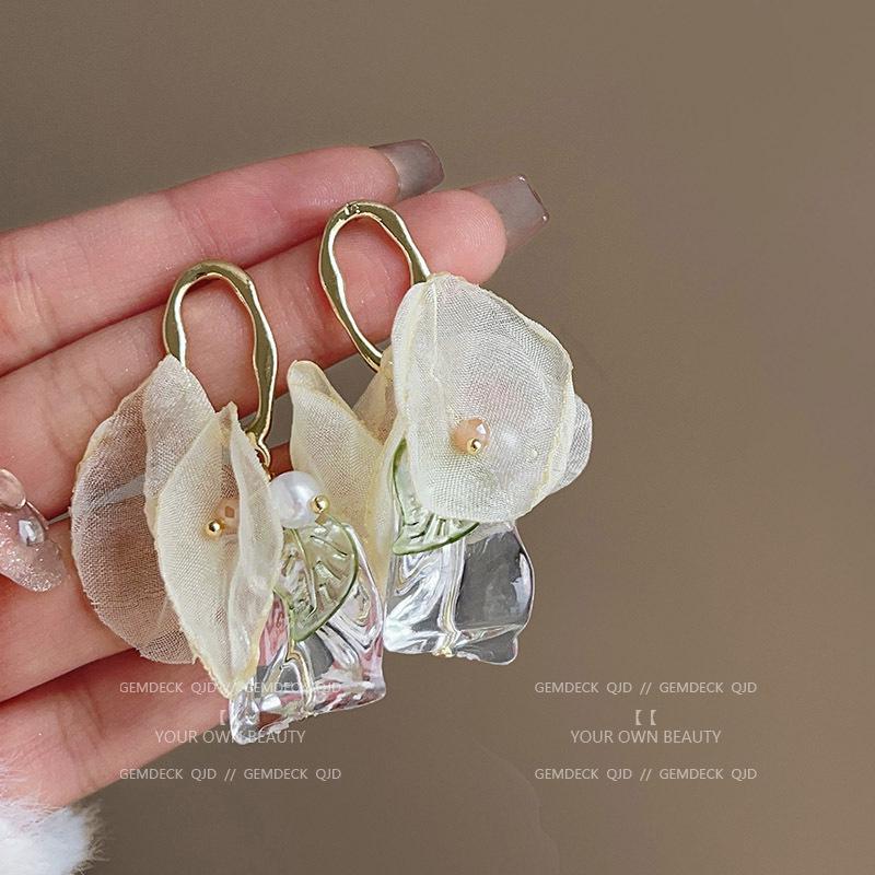 French Retro Zircon Pearl Stud Earrings - Elegant, Versatile Light Luxury Design for Women