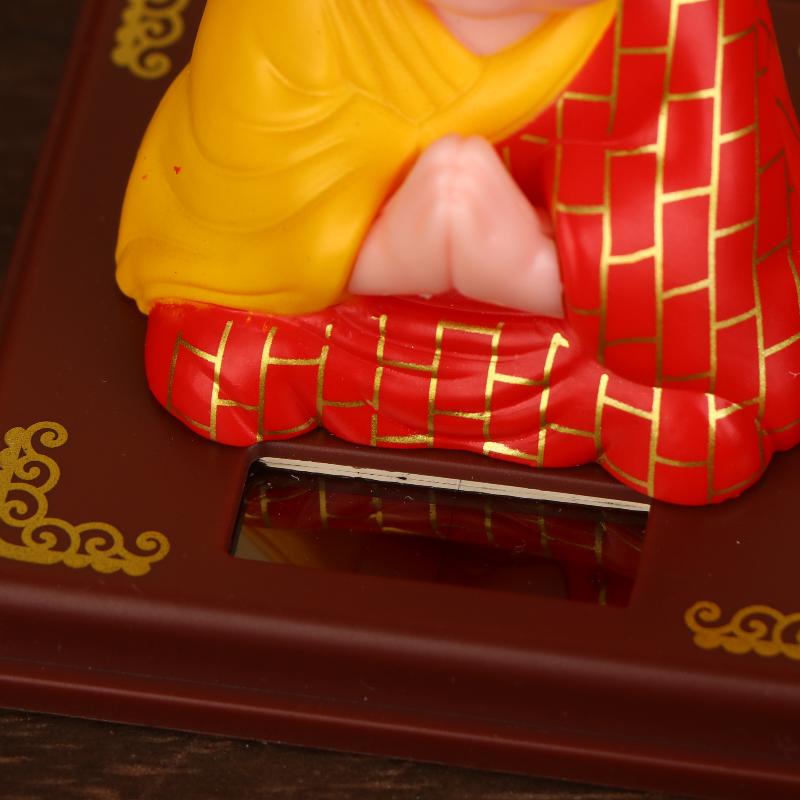 1Pcs Auto Shaking Little Monk Car Interior Accessories Toy Mini Solar Powered Little Monk Car Ornament Desktop Office Decoration