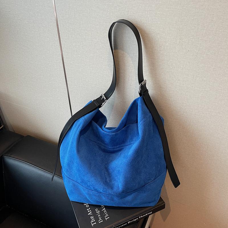 

Свободная сумка большой вместимости женская осенне-зимняя новая универсальная сумка-мессенджер для поездок на работу, на плечо, сумка-тоут синий