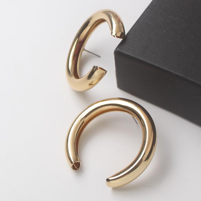 Simple Fashion Metal Geometric Big Round Earrings For Women Hollow Stud Earrings Jewelry Punk Party Gift Accessories