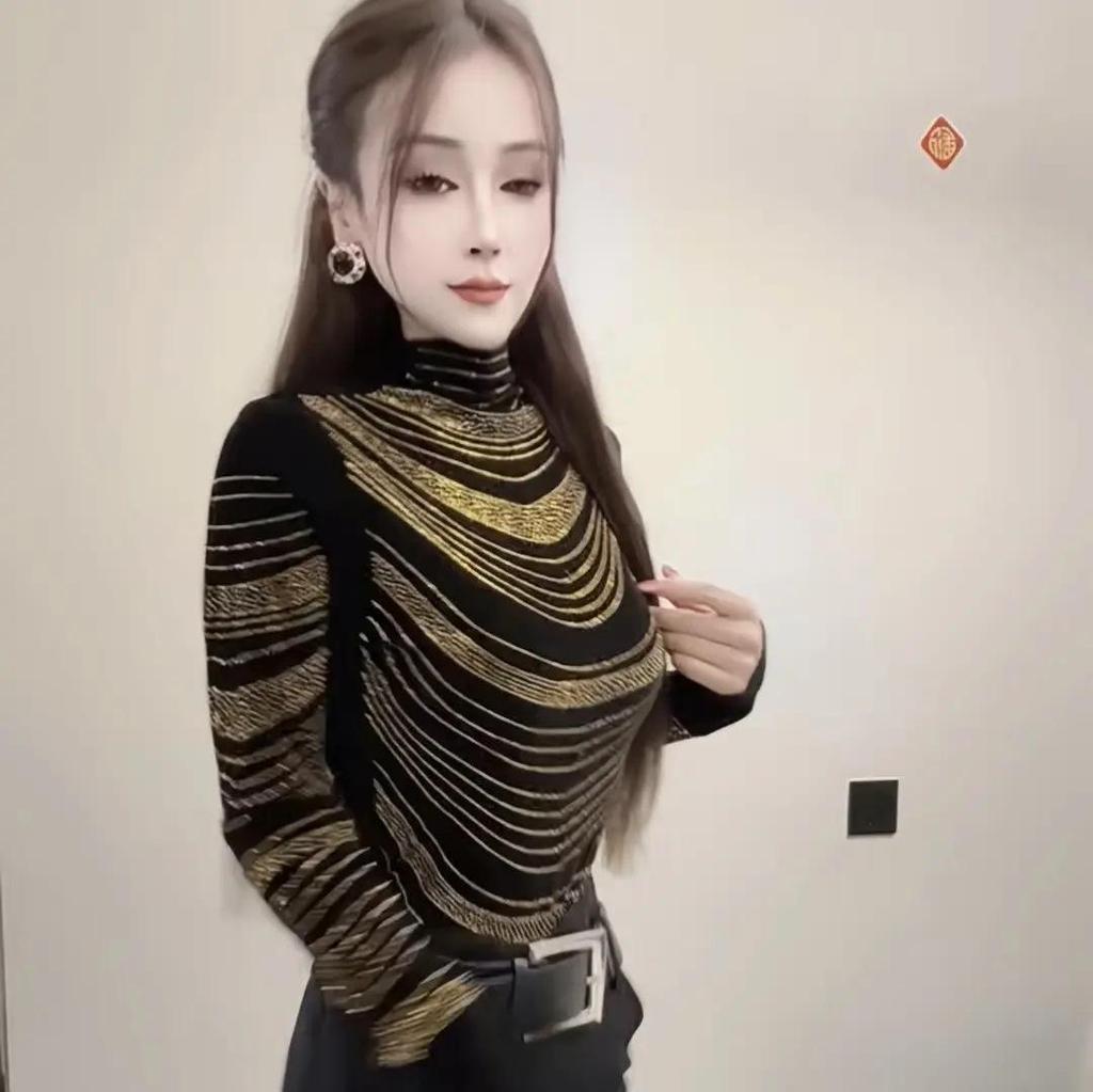 De Rong Women's High-Class Autumn Winter Half-High Collar Long Sleeve T-Shirt with Hot Drilling