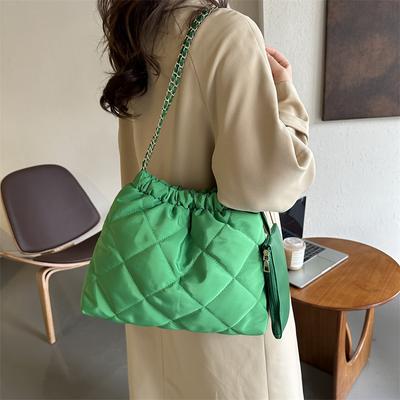 Peça Cor Sólida Bolsa de Ombro Feminina Moda Lingge Corrente Bolsa Balde Bolsa de Trabalho Bolsa de Deslocamento