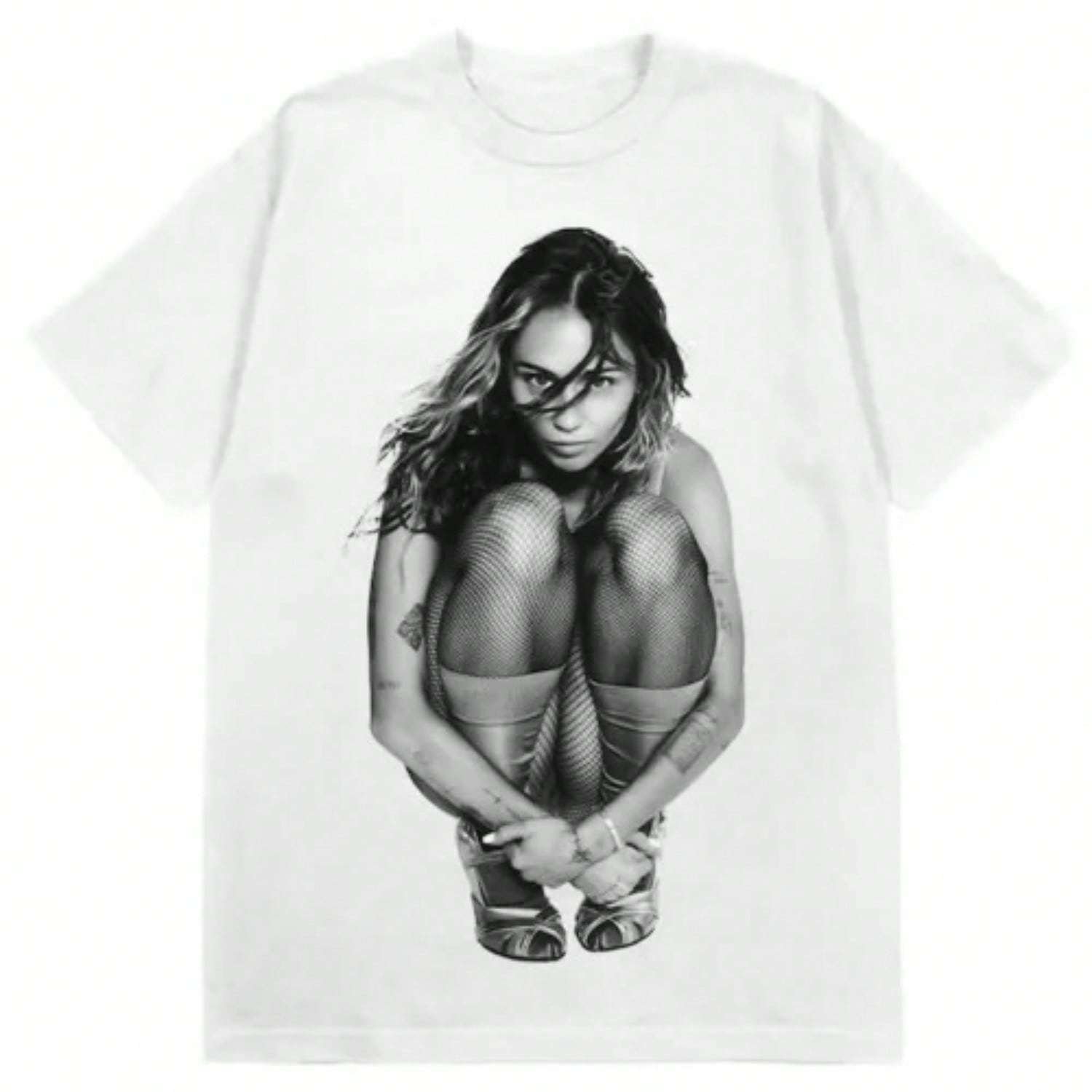 Miley Cyrus - SHE IS COMING Premium Unisex T-Shirt S разноцветный
