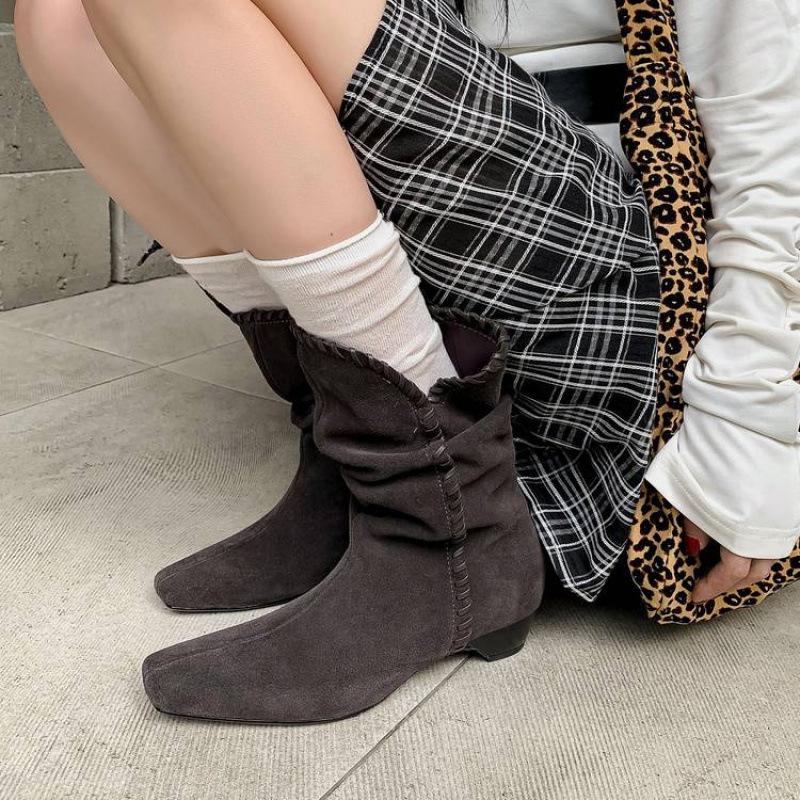 Autumn and winter women's Martin boots leather large size women's boots medium heel non-slip rubber sole sleeve new versatile medium boots