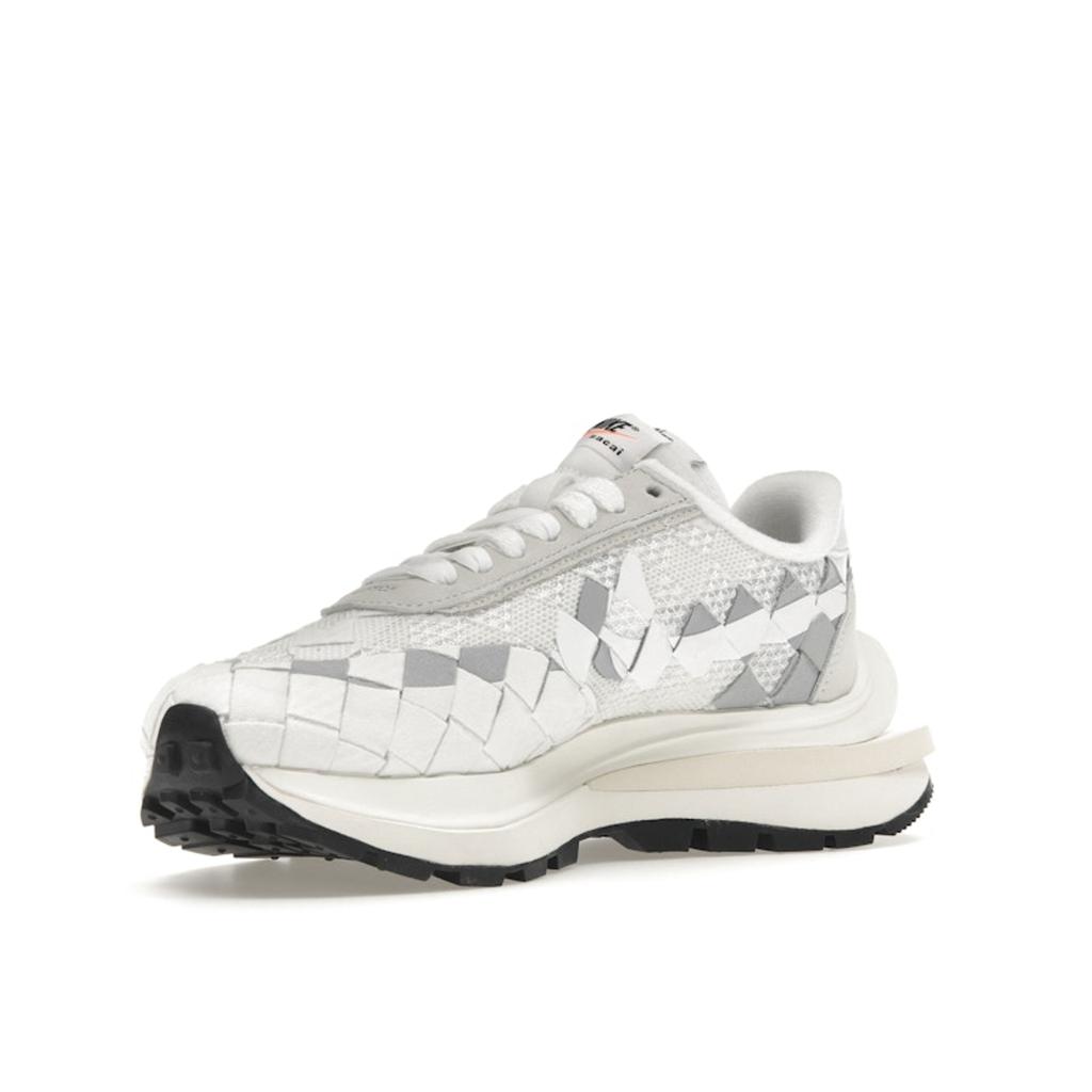 Nike Jean Paul Gaultier X Sacai X VaporWaffle Woven White Unisex Sneakers Sail DR5209-100