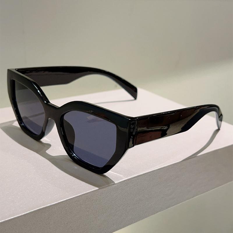 

Oversized Cat Eye Sunglasses Women Fashion Vintage Casual Sun Glasses New Trendy Stylish Design Decor Sun Glasses