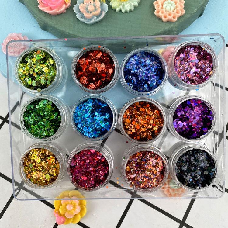 12-Farben Nail Art Glitzer Set: Rosen-, Blüten-, Herz- & Stern-Pailletten zur Handyhüllen-Dekoration