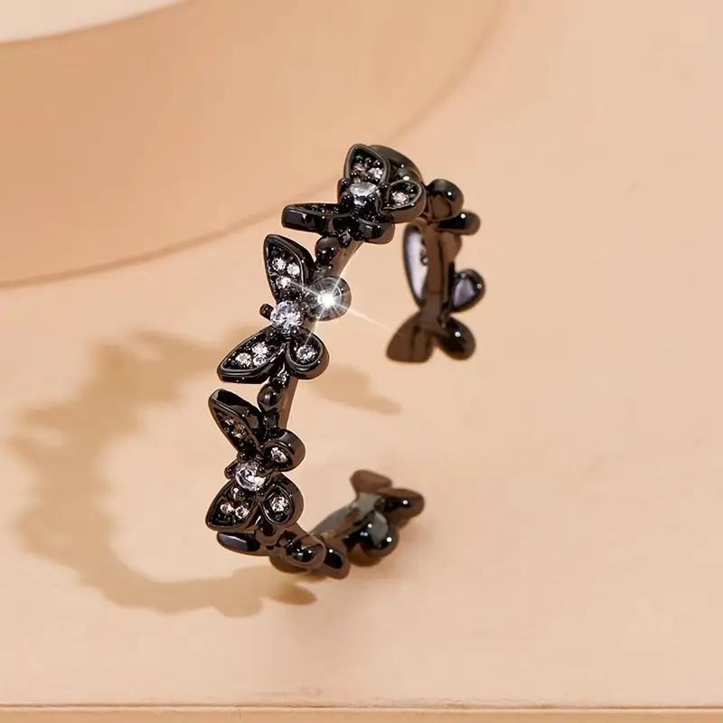 1Women's fashionable and unique butterfly ring with adjustable opening