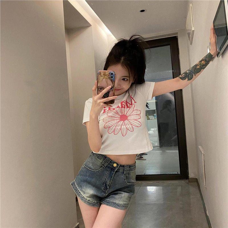 

Mardi Daisy Print Short Sleeve Crop Top - Y2K Style Slimming T-shirt Medium
