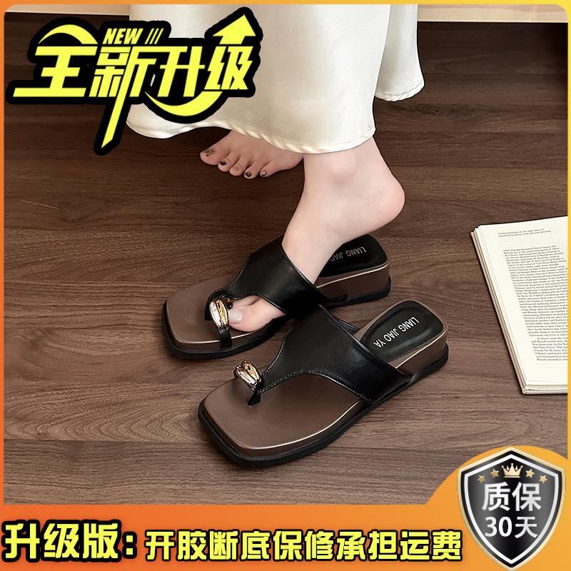 Women's slope heel flip-flops summer wear new fashion vacation cold slippers beach