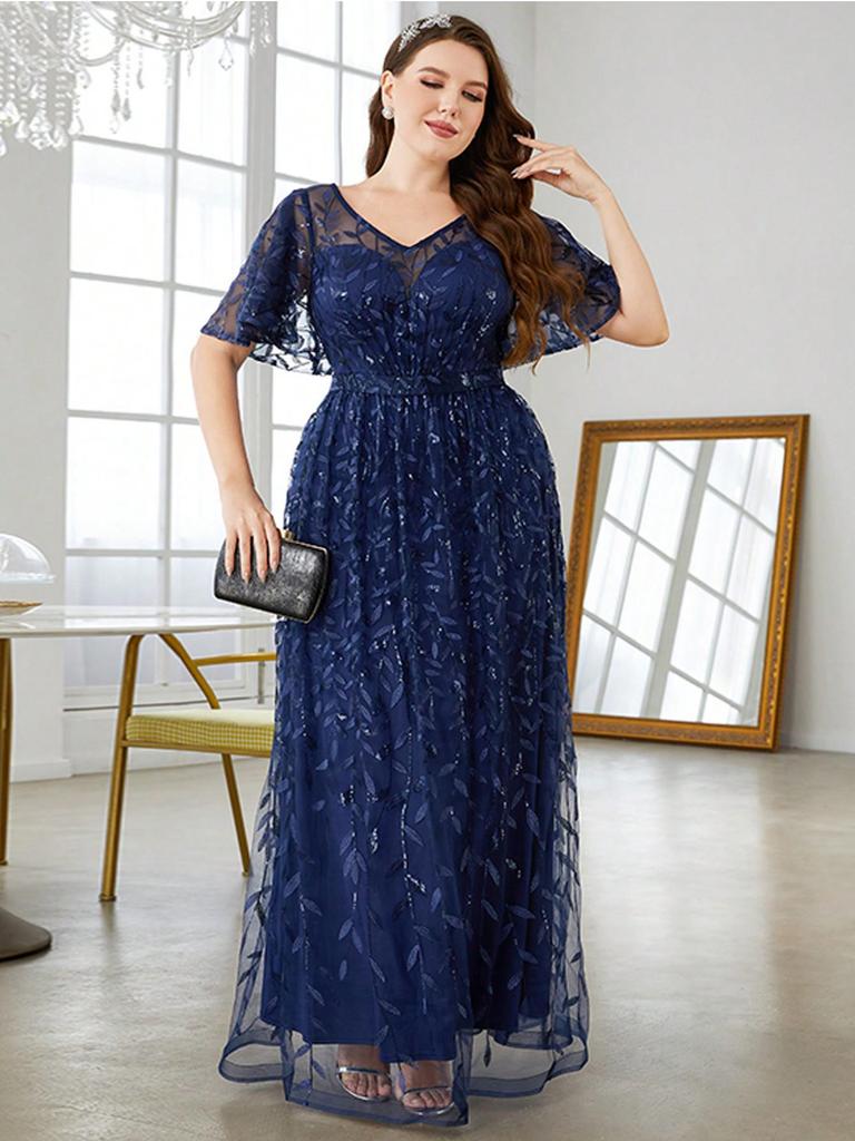 European-American V-neck Lace Evening Dress with Mid-Sleeves, Elegant for Banquets and Spring Events.