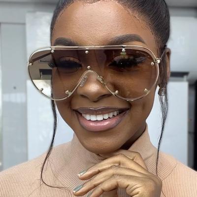 Rivet Toad-Shaped Large Frame One-Piece Sunglasses Metal Sunglasses Avant-Garde Women'S Sunglasses
