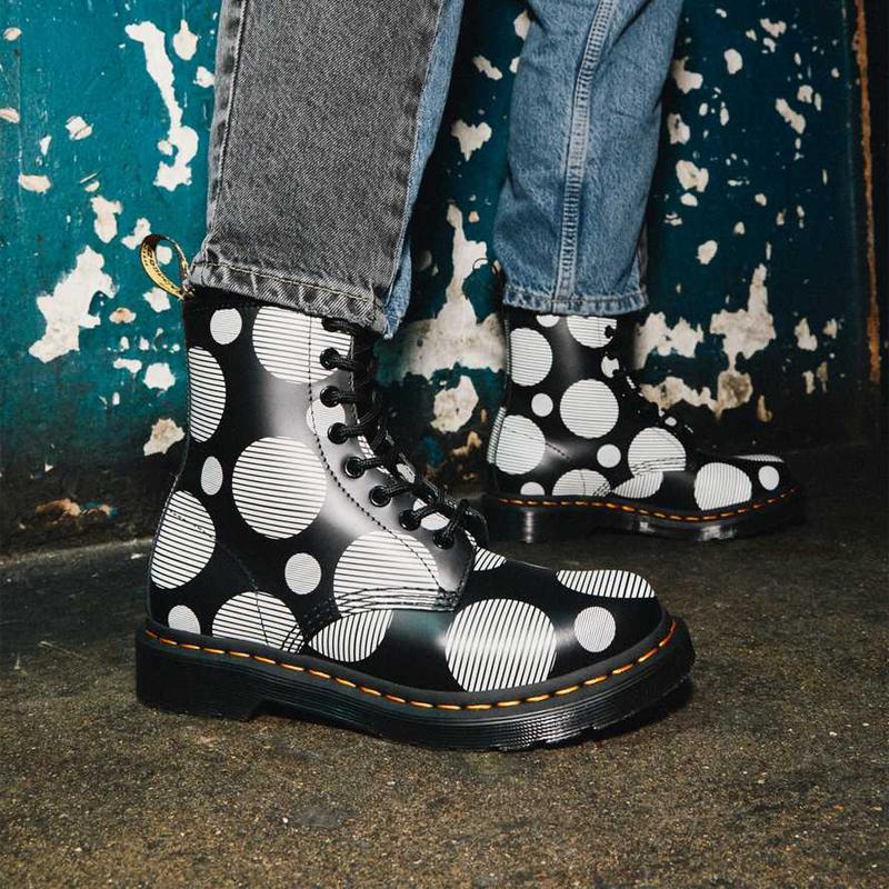 Dr. Martens 1460 Leather Glossy Printed Short Mid-Calf Boots Women boots Black 26876009