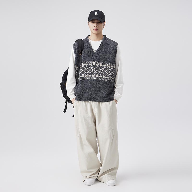 Men's Retro Argyle Fair Isle Knit V-neck Sweater Vest for Autumn/Winter