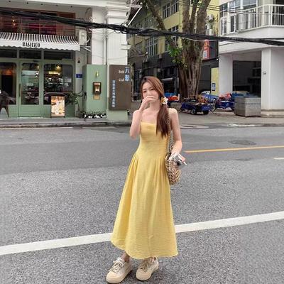 Dopamine French Vacation Yellow Suspender Dress for Women's Summer Halter Back Strap Waist and Thin Temperament A-shaped Long Dress