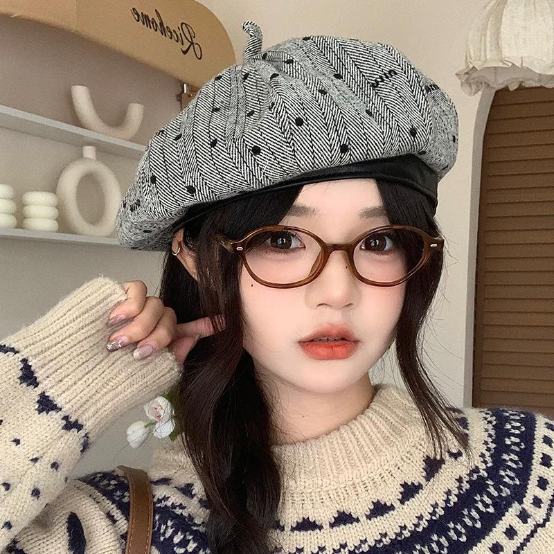 Autumn Hat Women's Retro Versatile Polka Dot Beret Casual Octagonal Hat Outdoor Face Little Painter Hat