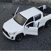 Maisto 1:24 Toyota Hilux Off Road Pickup Truck Alloy Scale Car Model Diecast Metal Static Collection Children Toy Car Vehicles
