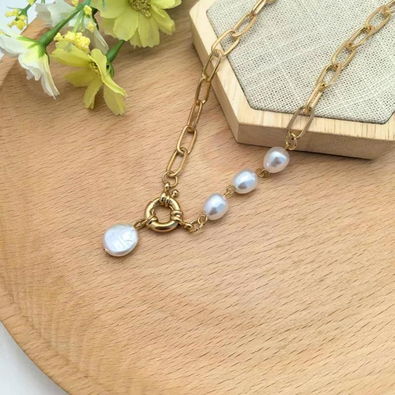1 Piece of Fashionable Retro Women's Accessory Faux Pearl Pendant Spliced Necklace Light Luxury Niche Design Collarbone Chain