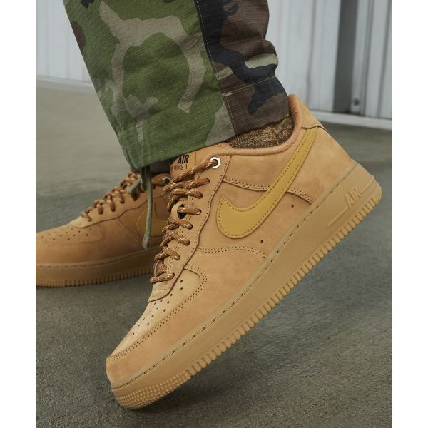 Nike Air Force 1 07 Keten Buğday Kadın Spor Ayakkabı Kahverengi Sakız-Açık-Kahverengi Siyah FZ7372-200