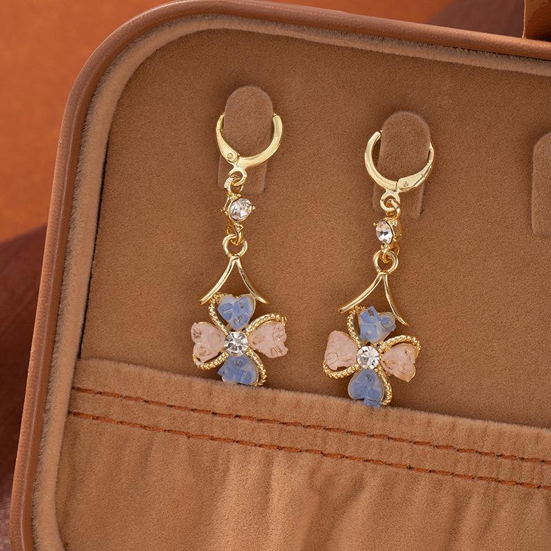 

Super Fairy Flower Diamond Long Earrings Women S Fashion High Sense Niche Design Ear Buckle Simple Versatile Butterfly Stud Earrings