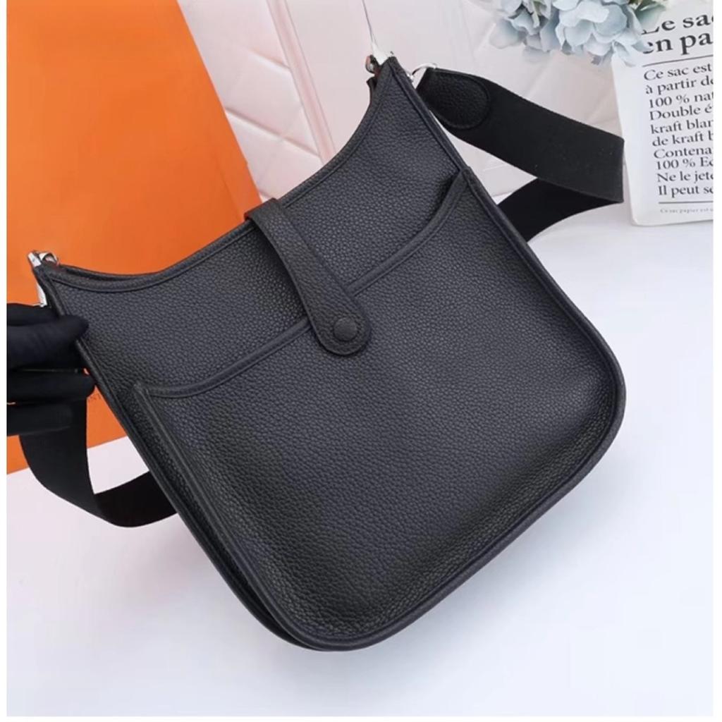 Schultertasche Große Kapazität Pendeln Premium-Gefühl Leichter Luxus Evelyn große Togo-Leder Unterarmtasche Crossbody Leder Damen-Tasche
