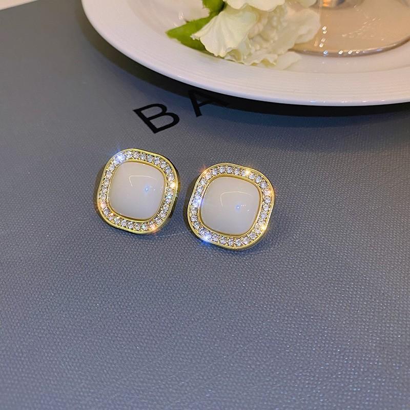 

Зеленые геометрические квадратные стразы темперамент холодный ветер ретро жемчуг летние милые серьги ювелирные изделия белый