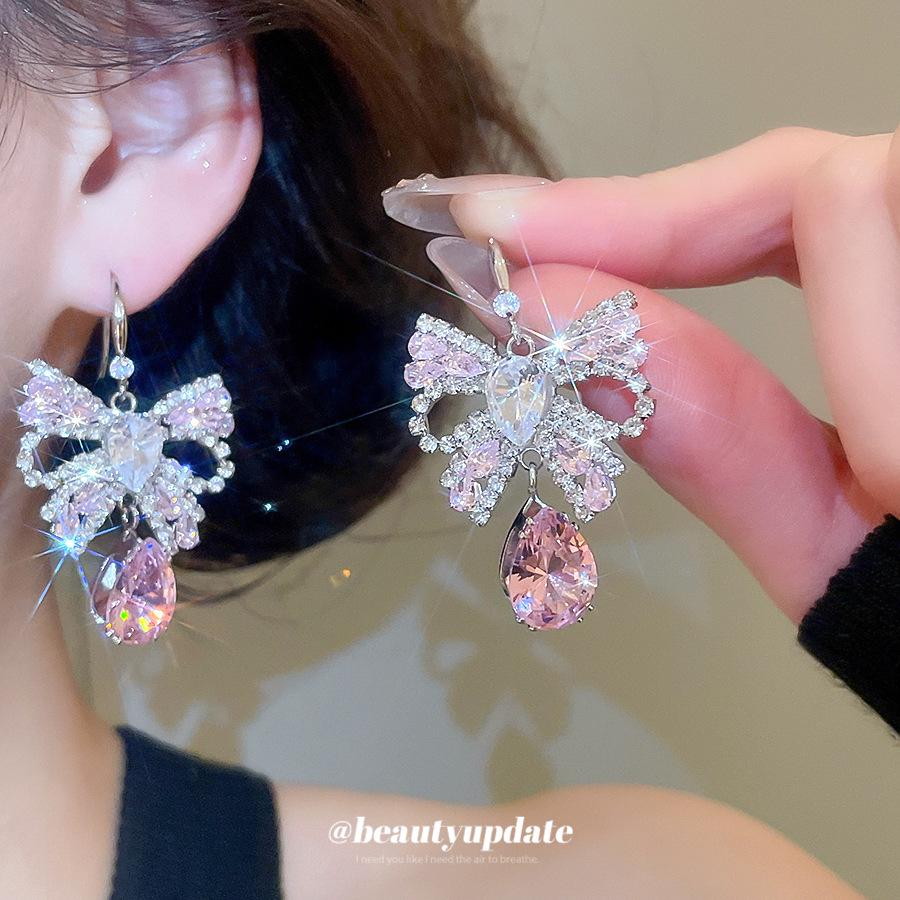 Collana Zircone Nodo a Farfalla Goccia d'Acqua: Elegante Catena per Clavicola - Accessorio Versatile per Donne