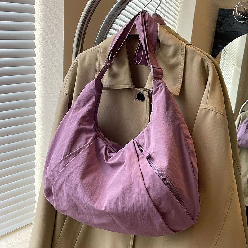Japanese Pleated Large-capacity Solid-color Messenger Bag Female Commuter Nylon Cloth Dumpling Bag Student Class Leisure Shoulder Bag