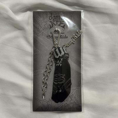 [USED] Stray Kids Bandana Style Keychain