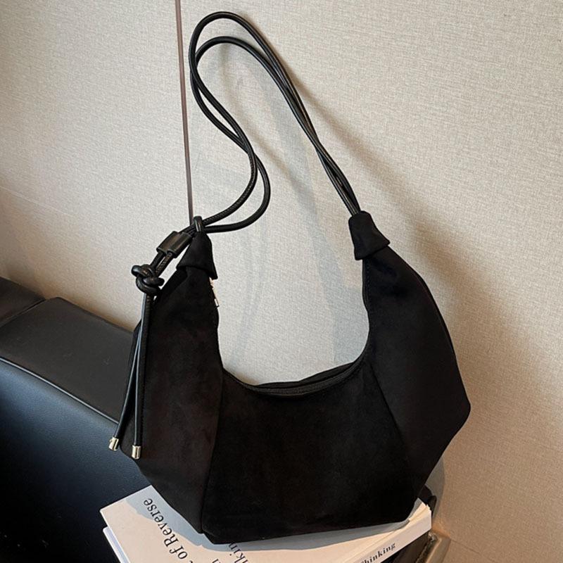 

Suede bag women s large-capacity new autumn and winter matte retro shoulder messenger bag dumpling bag чёрный