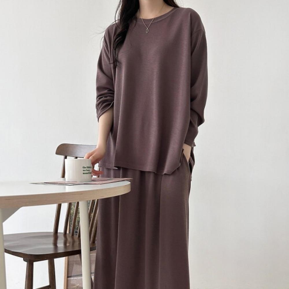 Shop Women S midSeaSon looSe FiT T ShirT Long SkirT Plain SeT Mocha Ara wSeT26