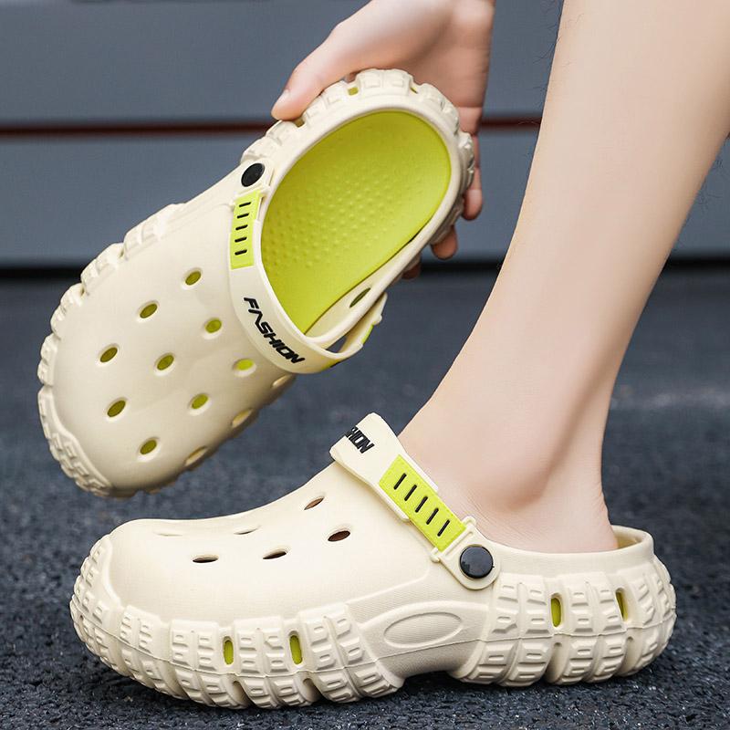 Fashion 2024 Designer Men Summer Sandals Clogs Home Platform Garden Slippers Casual Slides Soft Sole Light Beach Clogs Slipper