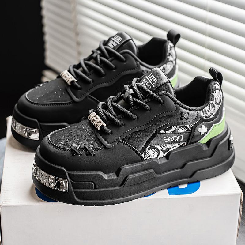 Fashion New Arrival Men Fashion Personalized Trendy Shoes Spring Autumn Luxury Designer Metal Decoration Chunky Sneakers Running Shoes