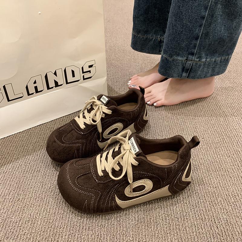 Fashion color matching versatile women's sports board shoes autumn and winter simple niche design sense thick sole heightening bread shoes tide