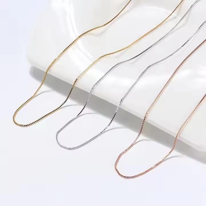 Italienisches Handwerk 0,6 mm 925er Sterlingsilber Kastenketten-Halskette Schmuck 18 Karat Gold-/Roségold-Vergoldung Klassische Perlen-Geschenke
