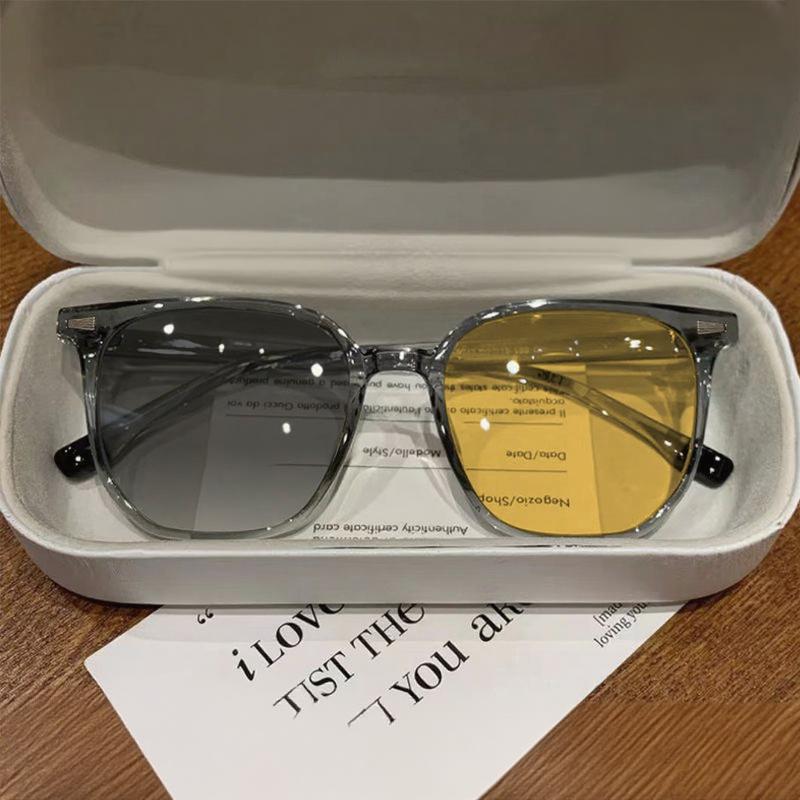 Fashionable Square Frame Photochromic Night Vision Myopia Glasses For Night Driving Anti-Glare Daytime Uv Protection Goggles