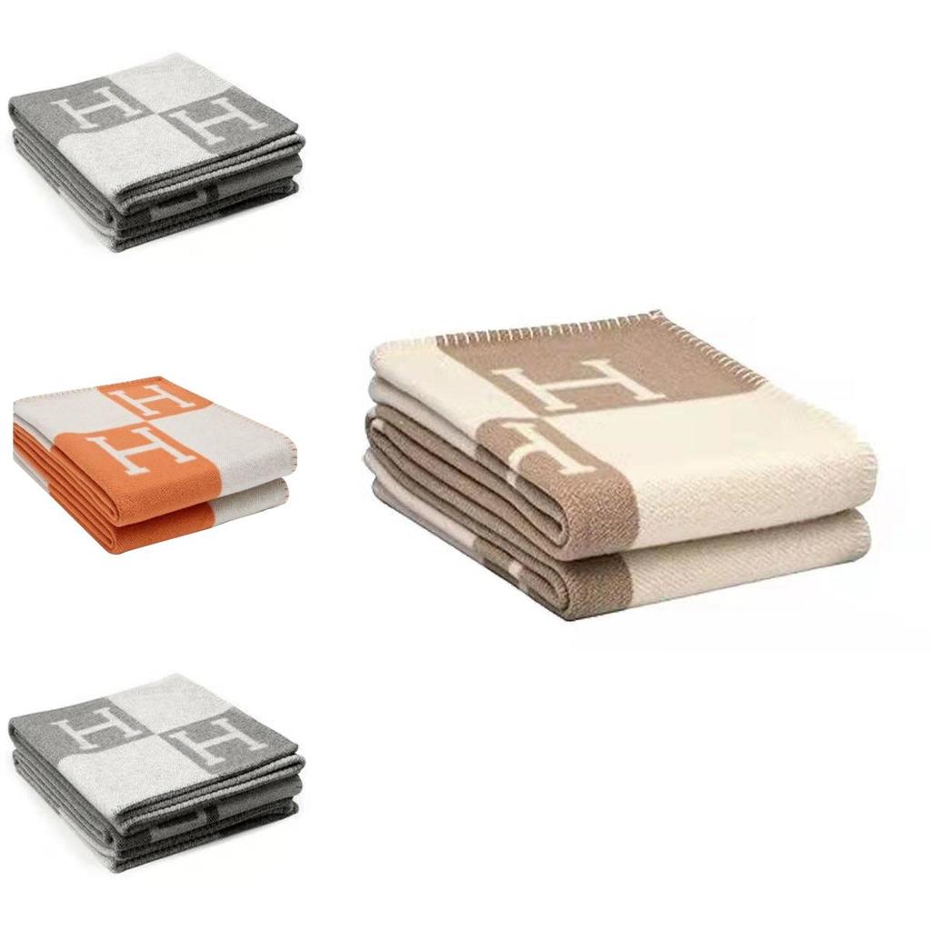 High-quality Wool Cashmere Blanket Warm Cozy Geometric Design Office Throw