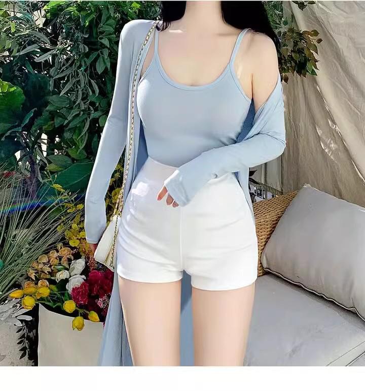 Petite Black High-Waisted Hip-Hugging Hot Pants for Slim, Tall Look – Women's Summer Outerwear Shorts