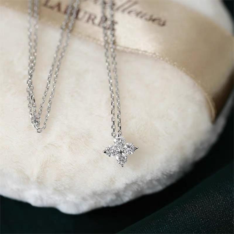Lucky Four-Leaf Clover Necklace - Women's Unique High-End Design Lockbone Chain - Versatile Luxury Neck Chain