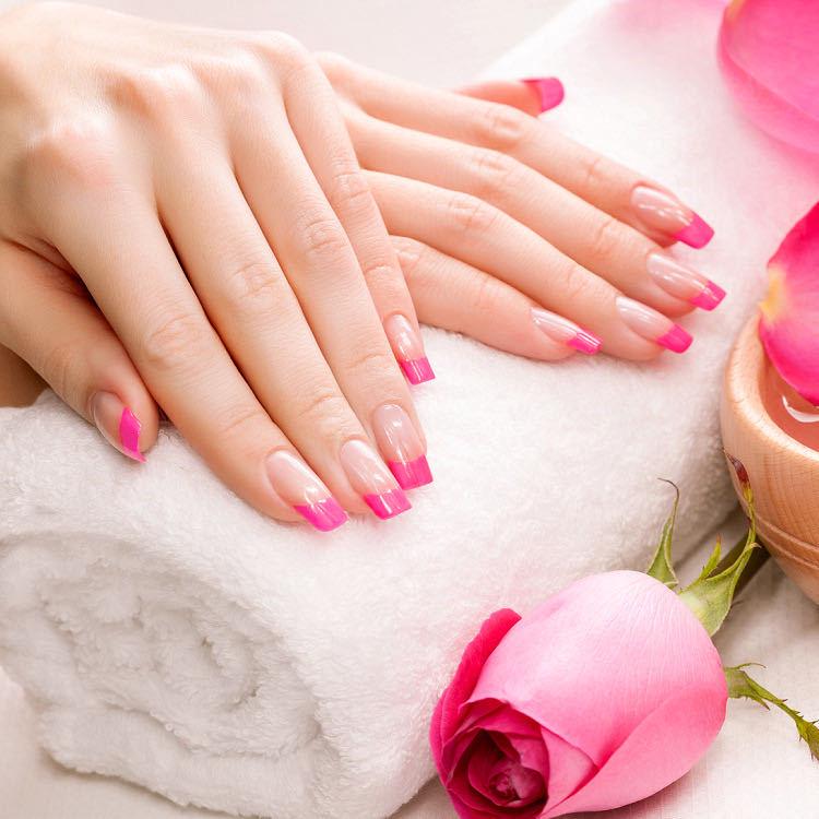 

Boxed Rose Red French Manicure False Nail Set - 24 Wearable Patches for Nail Art